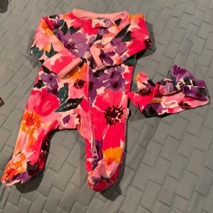 Gigi and Max NB Outfit with headband.